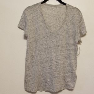 Gap Maternity 100% linen v-neck tee